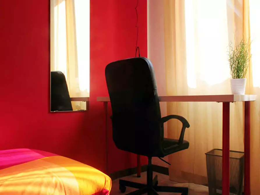 Immagine 5 di Camera in affitto  in Via Salvatore Barzilai a Milano