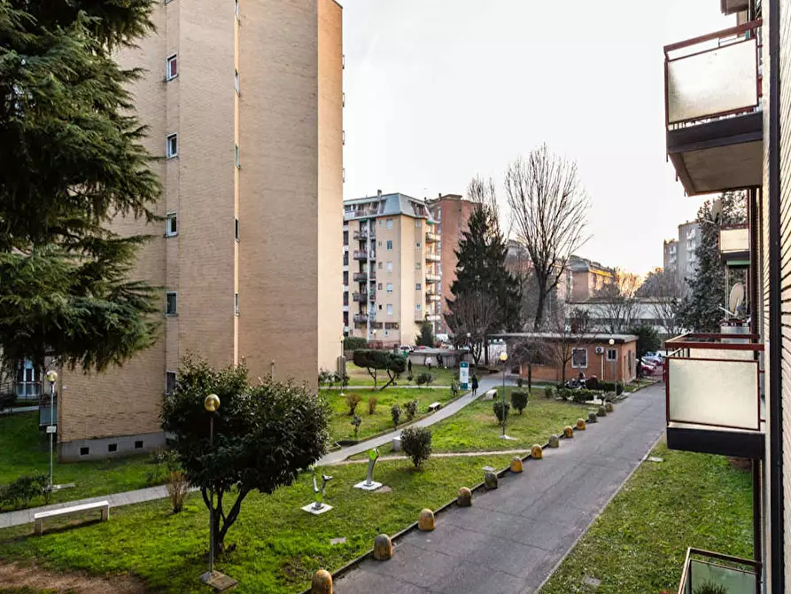 Immagine 9 di Camera in affitto  in Via dei Salici a Buccinasco