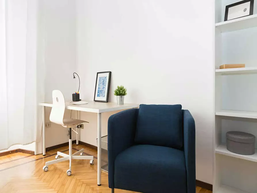 Immagine 4 di Camera in affitto  in Via Andrea Costa a Milano