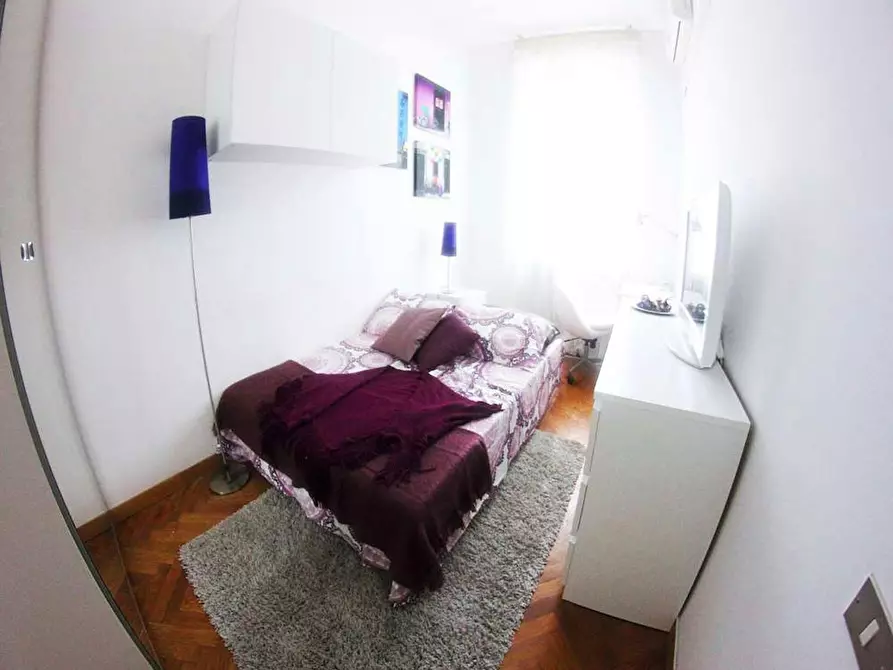 Immagine 1 di Camera in affitto  in Via Felice Casati a Milano