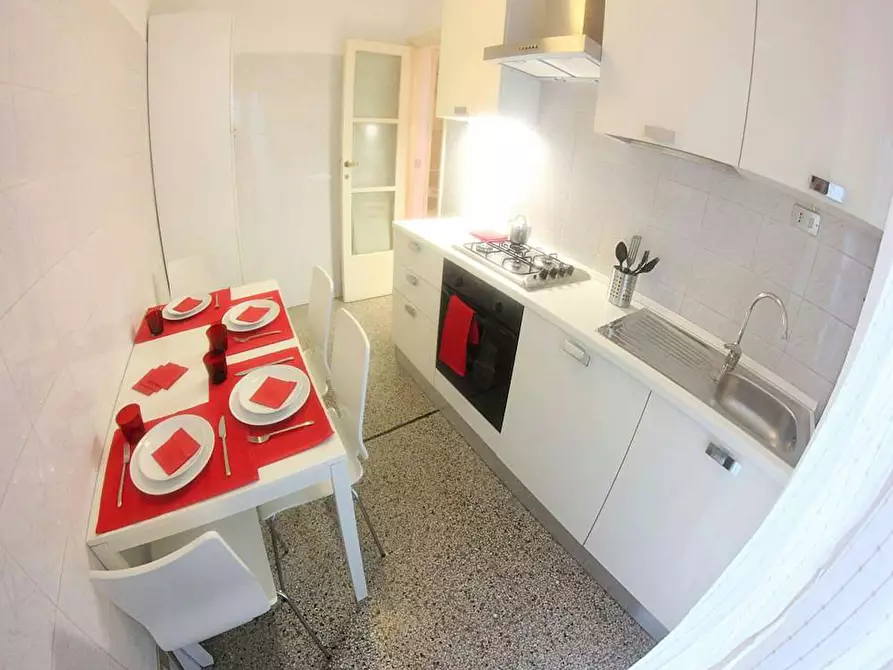 Immagine 4 di Camera in affitto  in Via Felice Casati a Milano