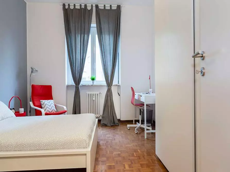 Immagine 5 di Camera in affitto  in Via dei Mandorli a Buccinasco