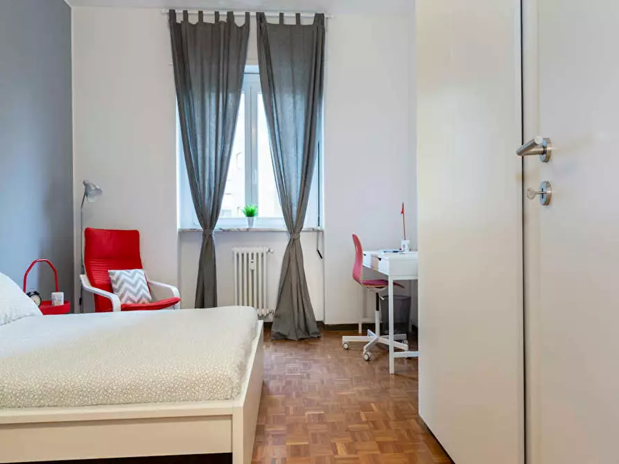 Immagine 5 di Camera in affitto  in Via dei Mandorli a Buccinasco