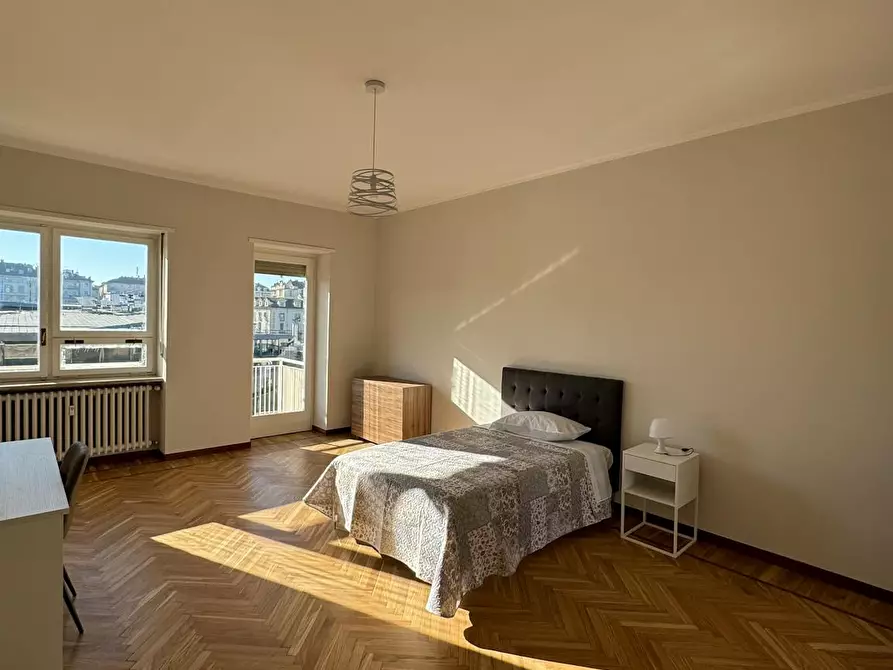 Immagine 9 di Camera in affitto  in Piazza della Repubblica a Torino