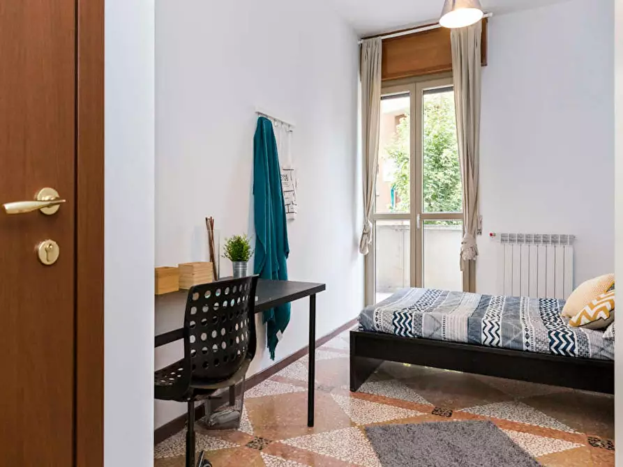 Immagine 4 di Camera in affitto  in Viale Giovanni Vicini a Bologna