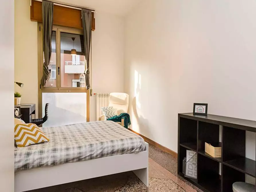 Immagine 2 di Camera in affitto  in Viale Giovanni Vicini a Bologna