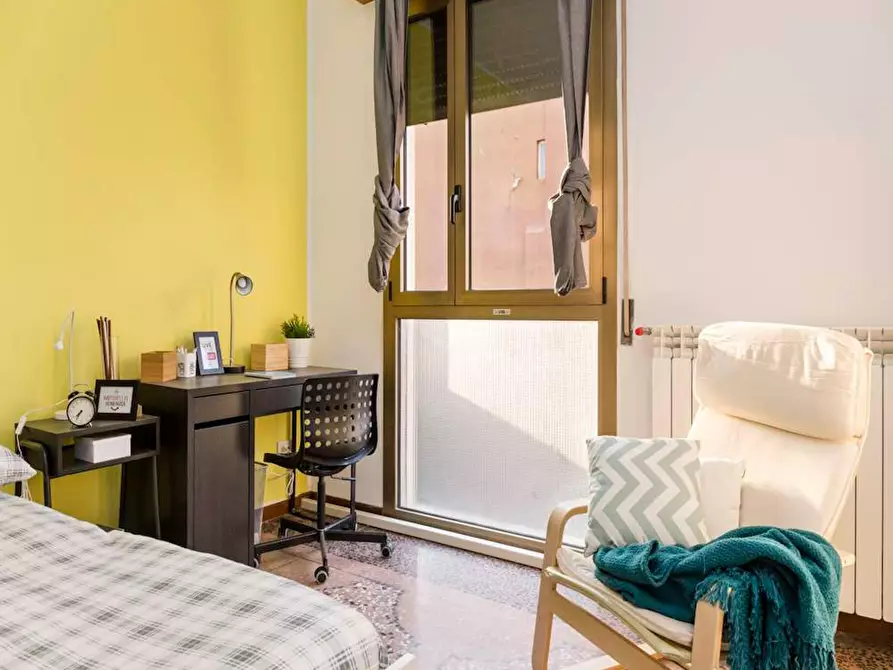 Immagine 3 di Camera in affitto  in Viale Giovanni Vicini a Bologna