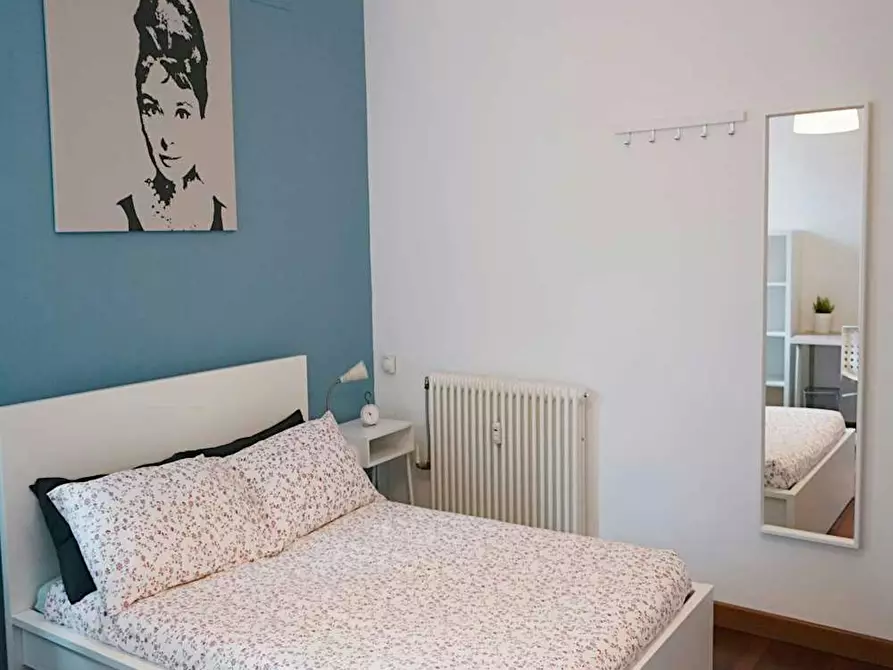 Immagine 1 di Camera in affitto  in Via Santa Croce a Bologna