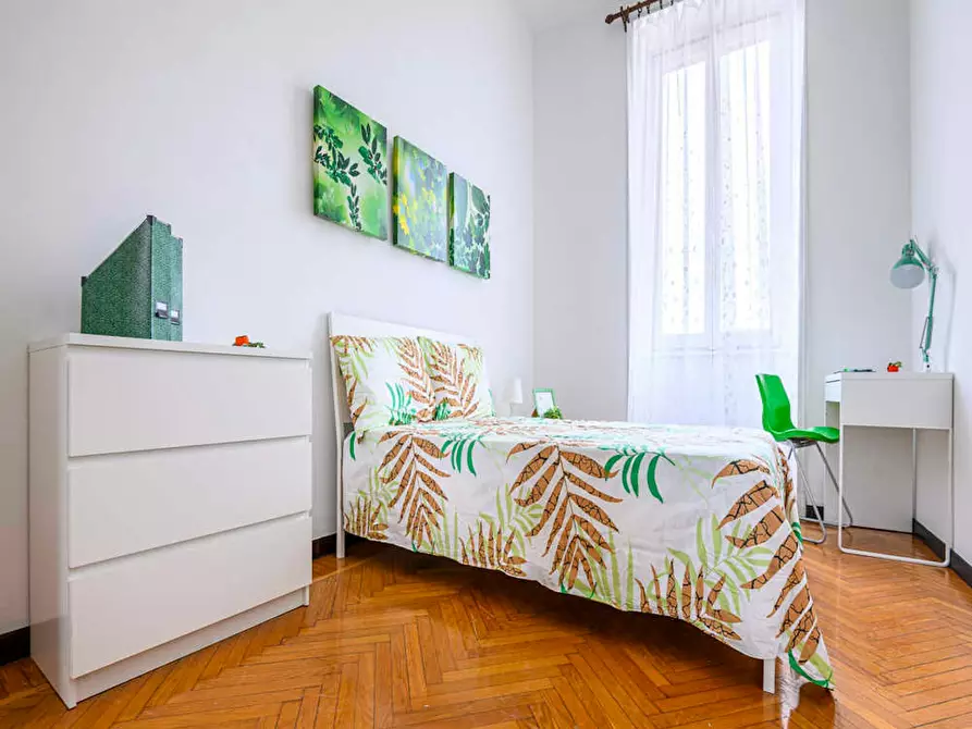 Immagine 1 di Camera in affitto  in Via Valenza a Milano