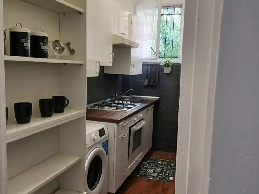 Immagine 8 di Appartamento in affitto  in Via Lorenteggio a Milano