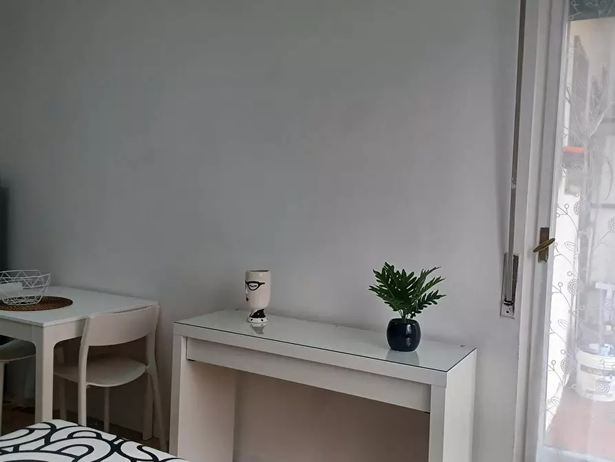 Immagine 10 di Appartamento in affitto  in Via Lorenteggio a Milano