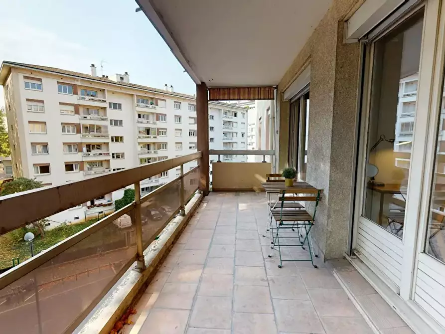 Immagine 3 di Camera in affitto  in Rue La Fontaine a Villeurbanne