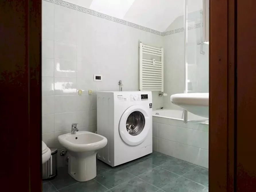 Immagine 8 di Camera in affitto  in Via Vigevano a Milano