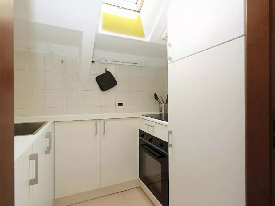 Immagine 3 di Camera in affitto  in Via Vigevano a Milano