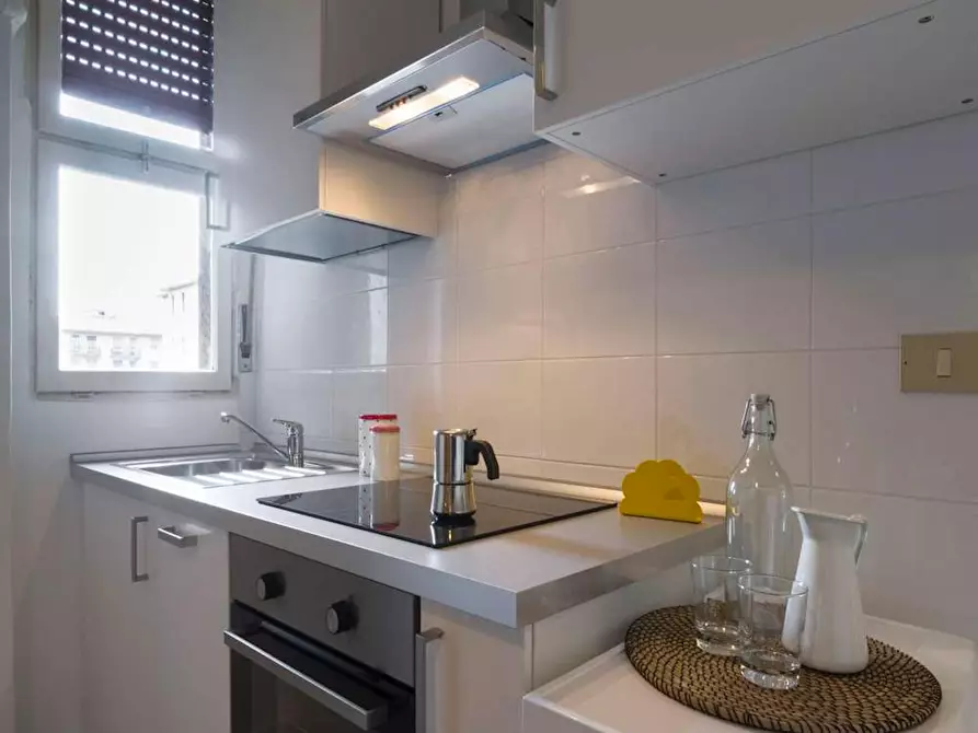 Immagine 8 di Camera in affitto  in Via Salvatore Barzilai a Milano