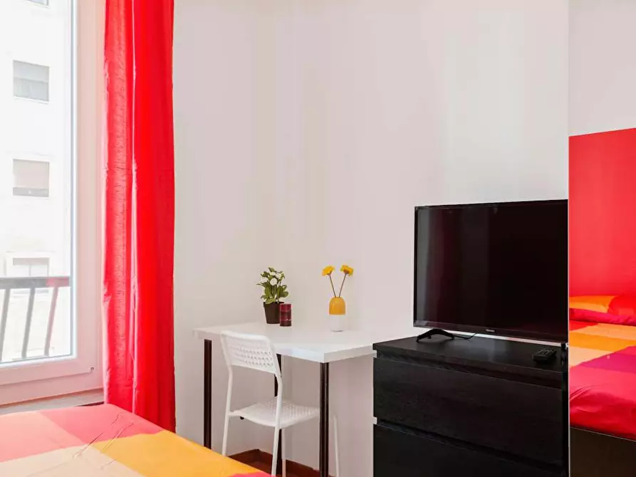 Immagine 4 di Camera in affitto  in Viale Tunisia a Milano