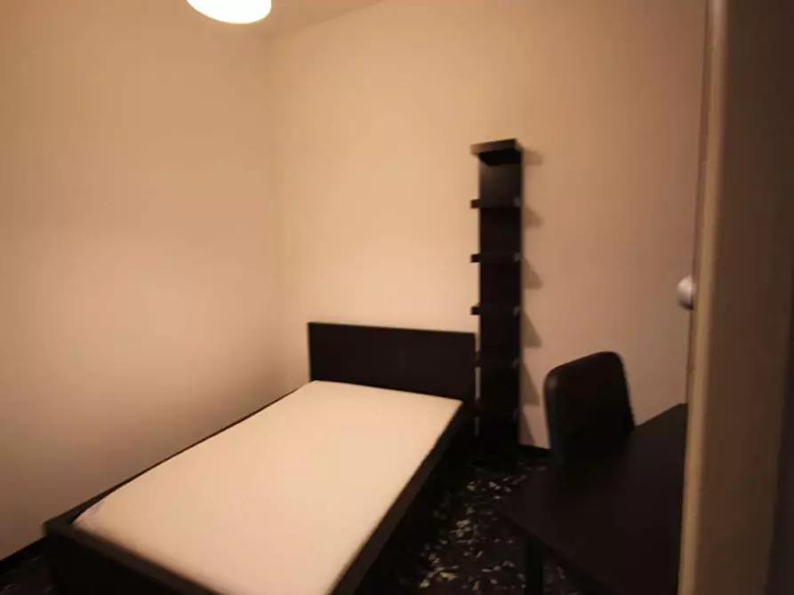 Immagine 2 di Camera in affitto  in Largo Giovanni Battista Scalabrini a Milano