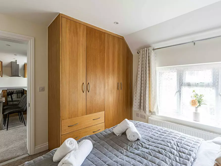 Immagine 8 di Appartamento in affitto  in Foxburrows Avenue a Guildford