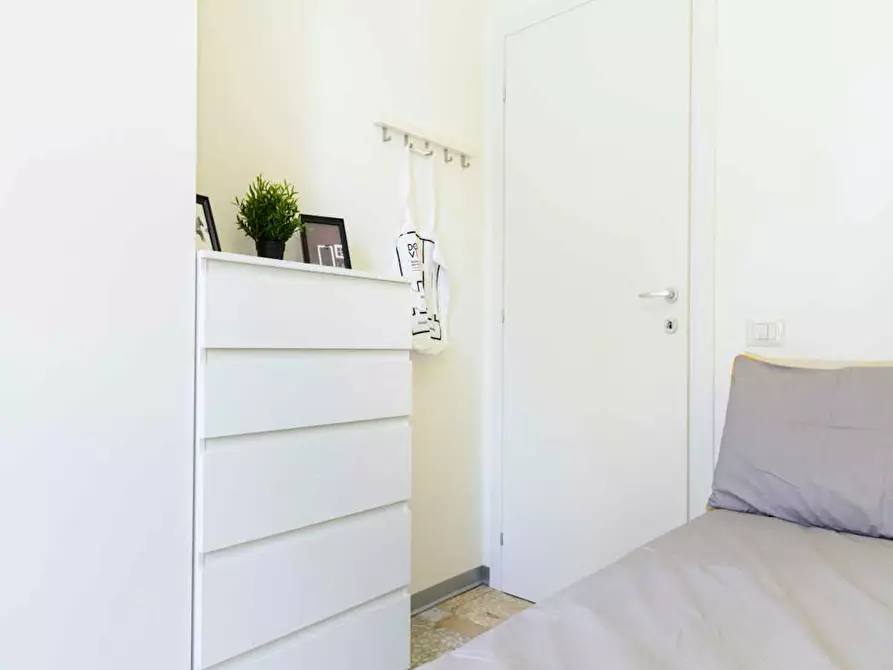 Immagine 5 di Camera in affitto  in Via delle Ande a Milano