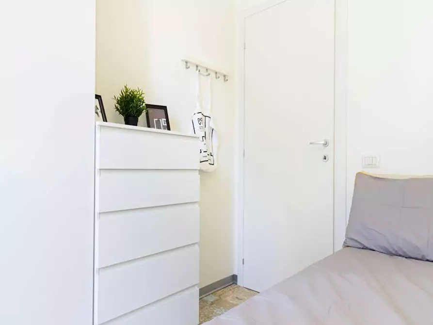 Immagine 5 di Camera in affitto  in Via delle Ande a Milano