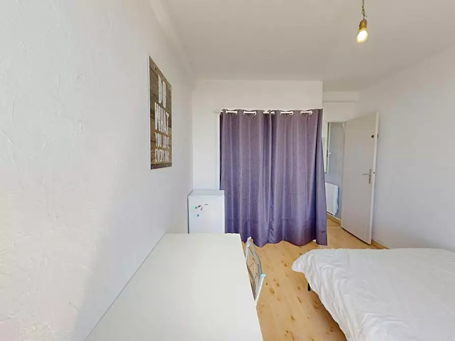 Immagine 2 di Camera in affitto  in Avenue de la Libération-Charles de Gaulle a Le Bouscat