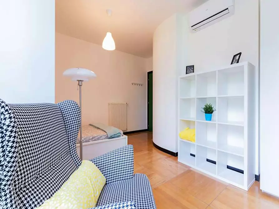 Immagine 10 di Camera in affitto  in Via dei Fontanili a Milano