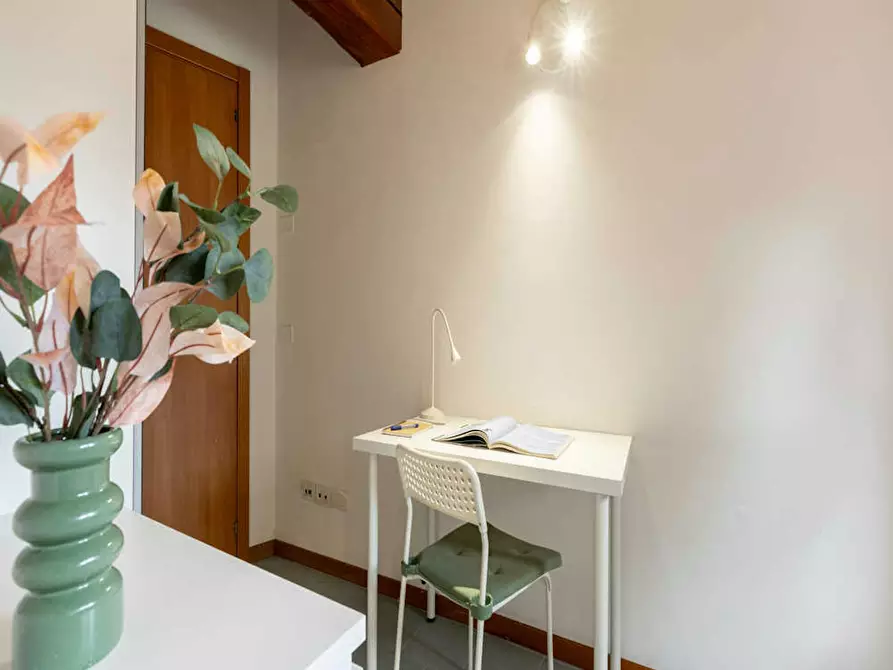 Immagine 6 di Camera in affitto  in Via Jacopo della Quercia a Milano