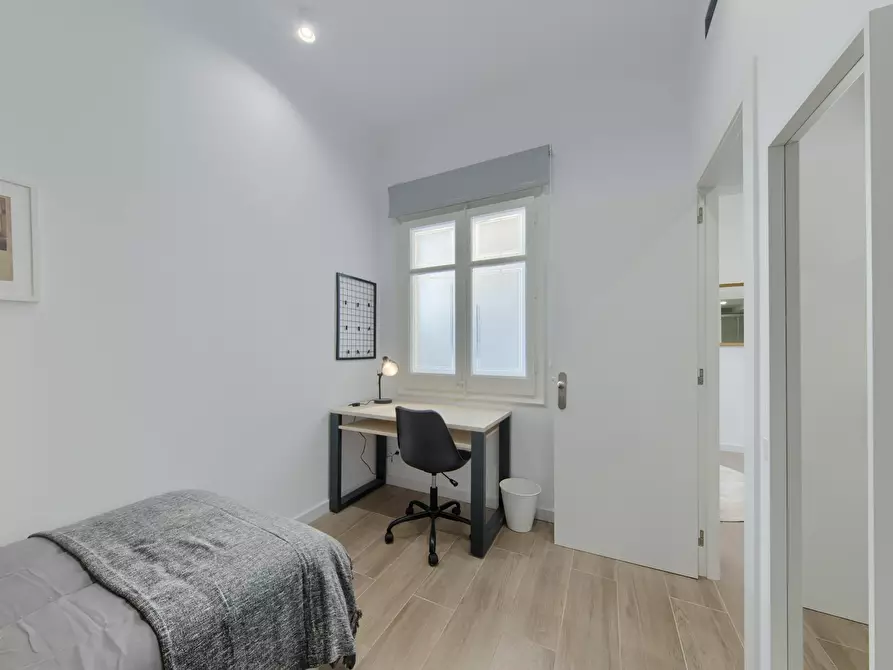 Immagine 1 di Camera in affitto  in Carrer de Balmes a Barcelona