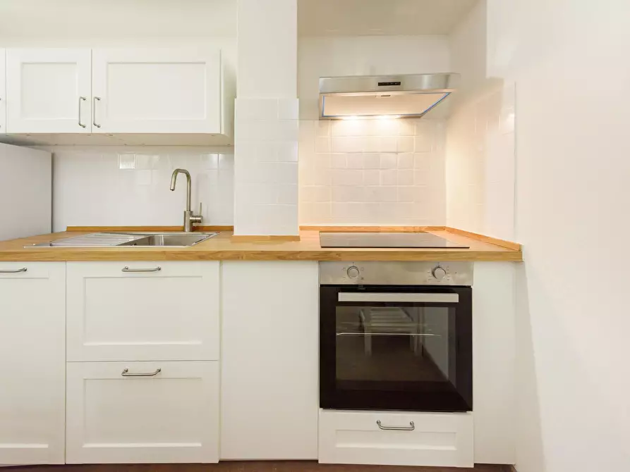 Immagine 10 di Appartamento in affitto  in Via dell'Osteria del Guanto a Firenze