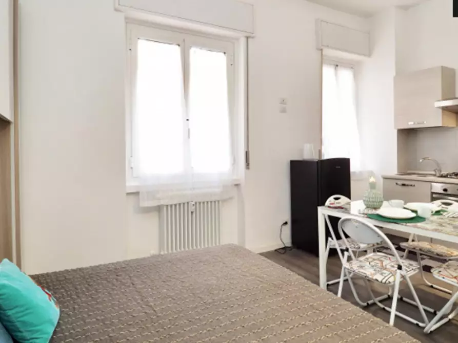 Immagine 4 di Appartamento in affitto  in Via Legnone a Milano