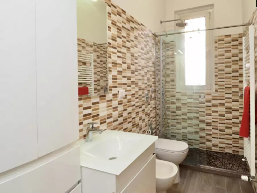 Immagine 5 di Appartamento in affitto  in Via Legnone a Milano