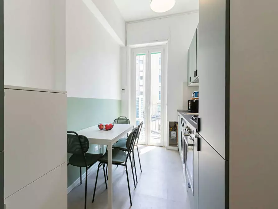 Immagine 4 di Camera in affitto  in Via della Moscova a Milano