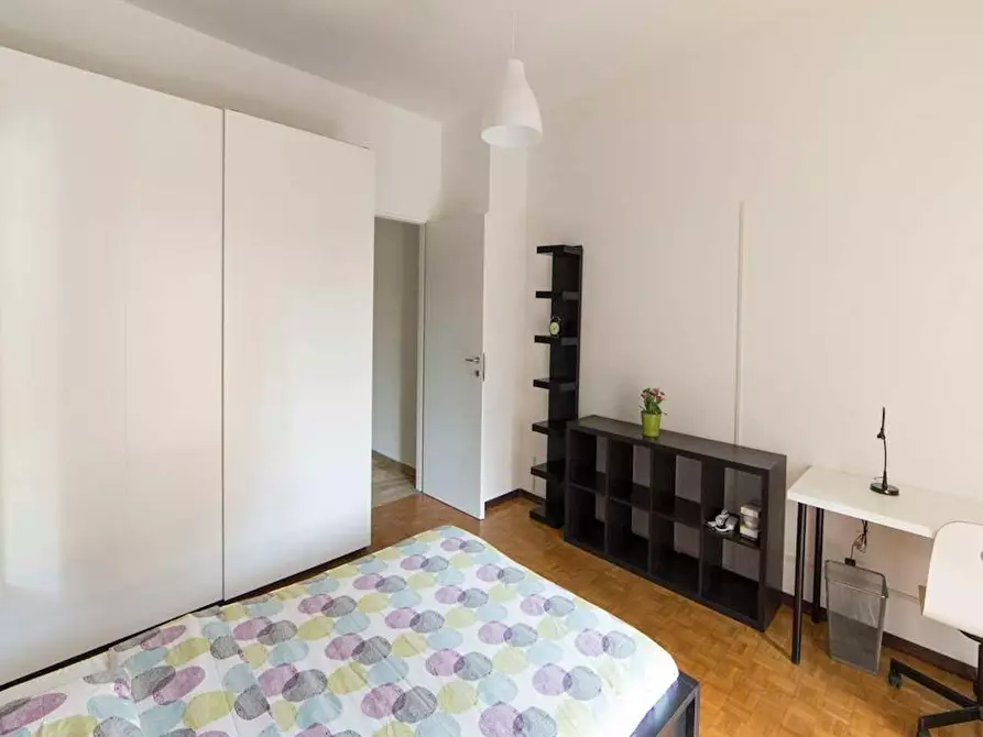 Immagine 3 di Camera in affitto  in Via Carlo Valvassori Peroni a Milano