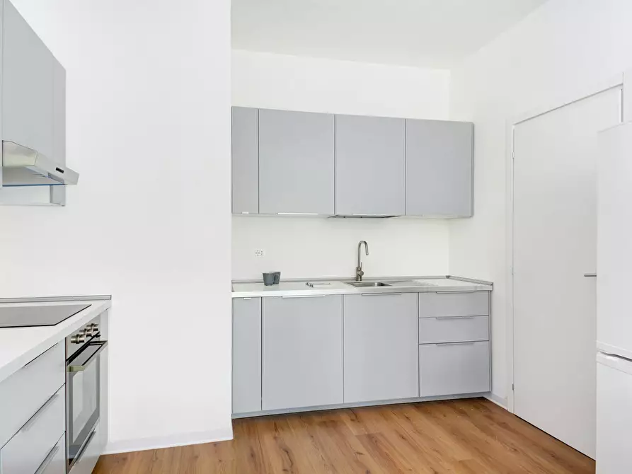 Immagine 2 di Camera in affitto  in Via Stromboli a Milano