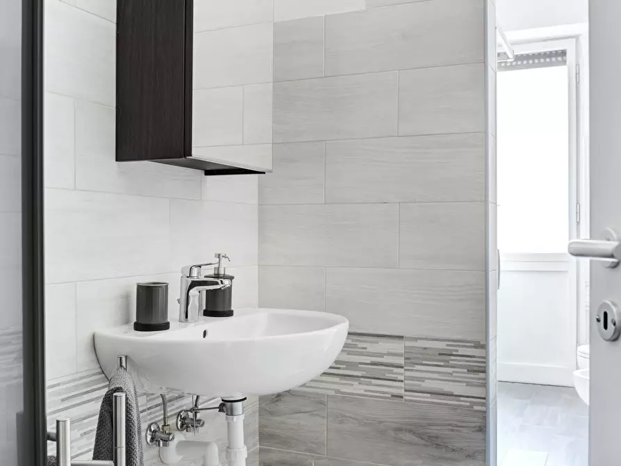 Immagine 9 di Camera in affitto  in Via Stromboli a Milano