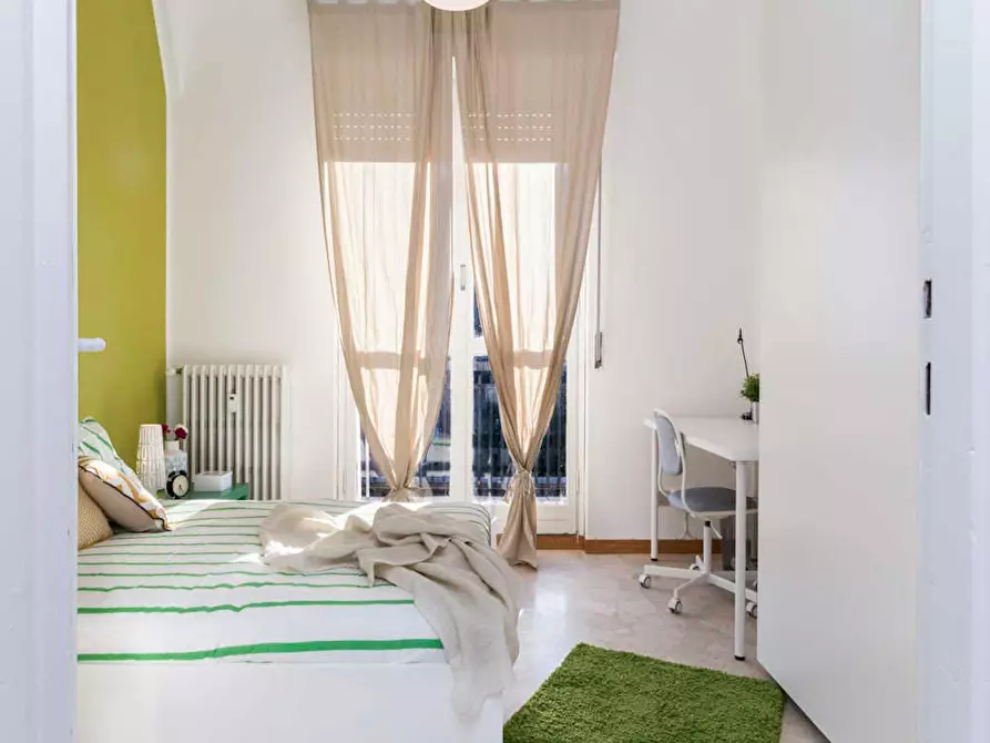 Immagine 4 di Camera in affitto  in Via delle Acacie a Buccinasco