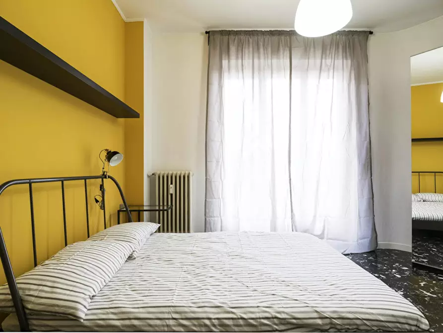Immagine 3 di Camera in affitto  in Largo Giovanni Battista Scalabrini a Milano