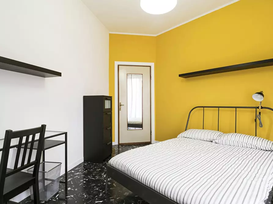 Immagine 1 di Camera in affitto  in Largo Giovanni Battista Scalabrini a Milano