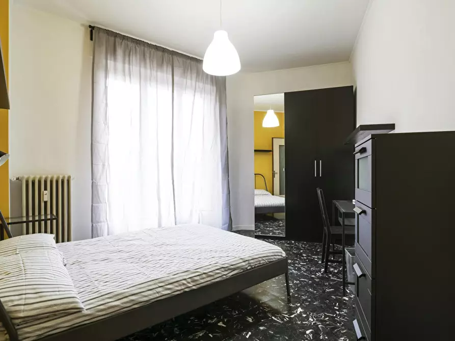 Immagine 2 di Camera in affitto  in Largo Giovanni Battista Scalabrini a Milano