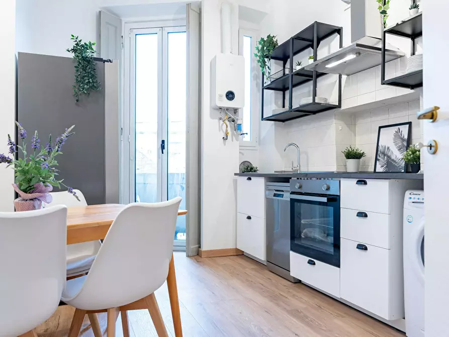 Immagine 7 di Camera in affitto  in Via Plinio a Milano