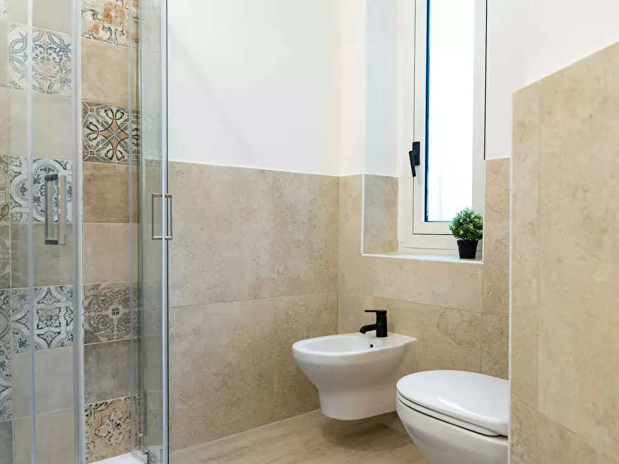 Immagine 10 di Camera in affitto  in Via Plinio a Milano