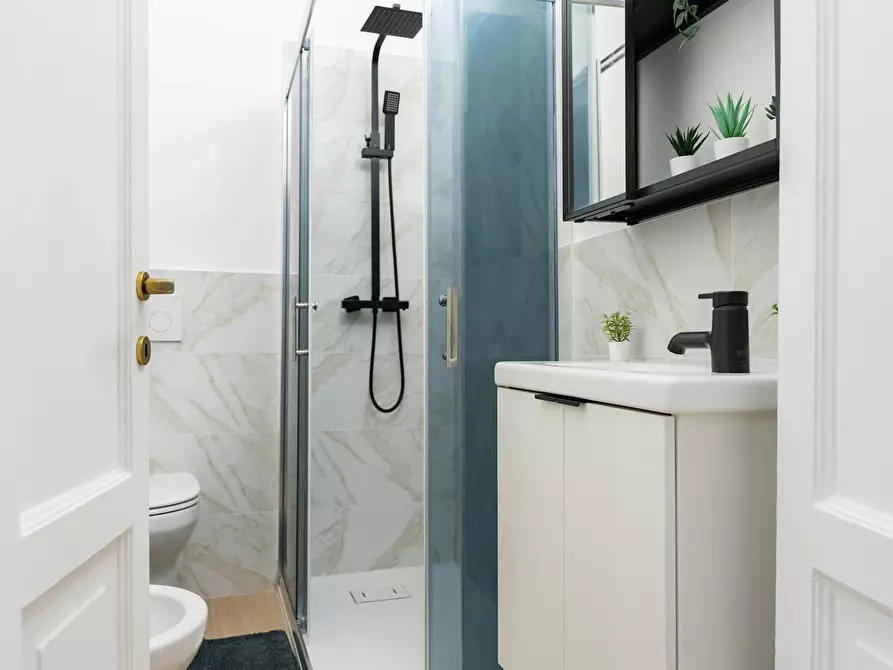 Immagine 9 di Camera in affitto  in Via Plinio a Milano