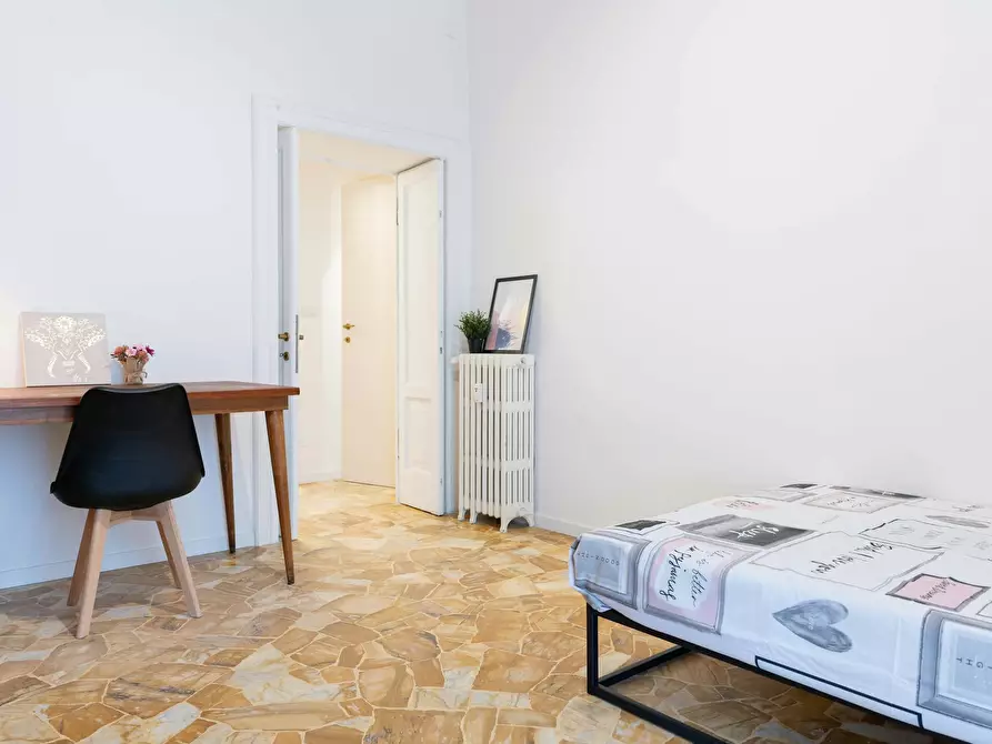 Immagine 2 di Camera in affitto  in Via Plinio a Milano