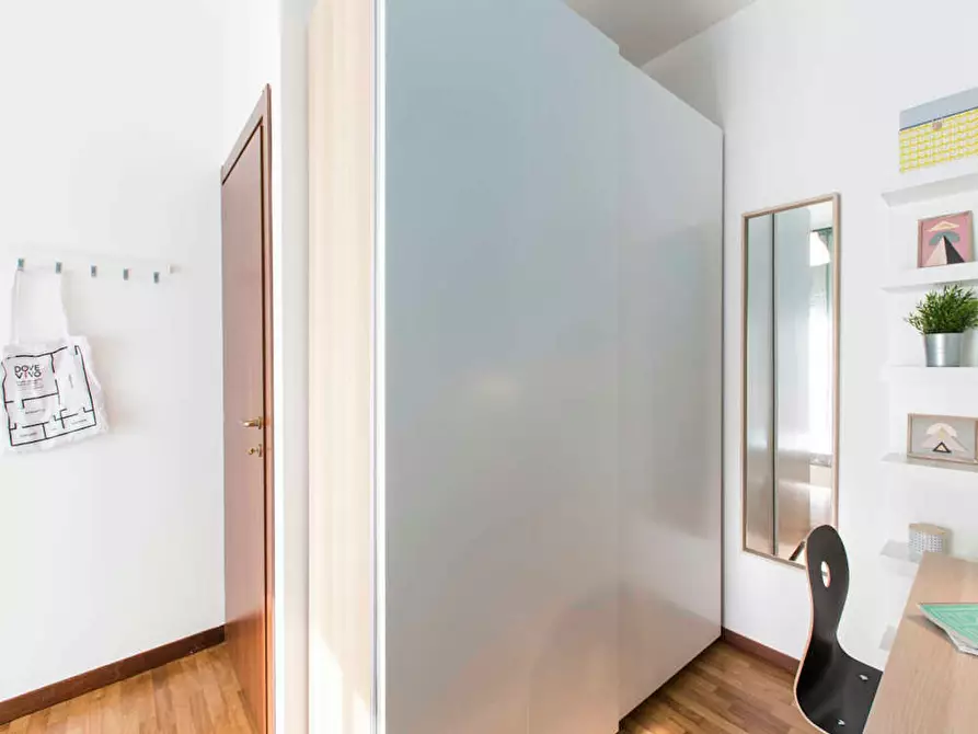 Immagine 9 di Camera in affitto  in Via Rubens a Milano