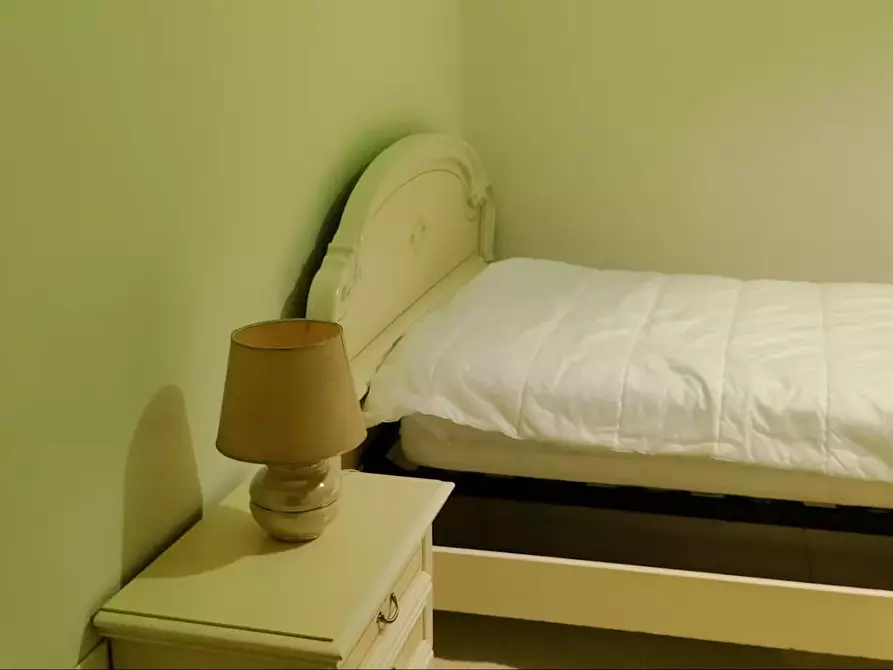 Immagine 1 di Camera in affitto  in Via Andrea Costa a Pisa