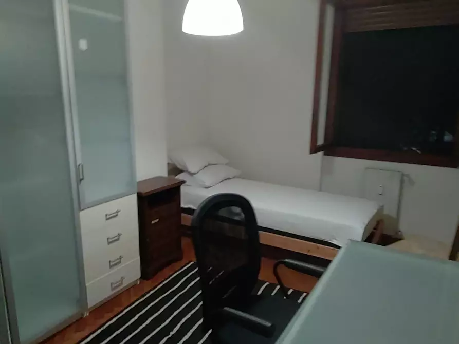 Immagine 2 di Camera in affitto  in Via San Giuseppe Benedetto Cottolengo a Pisa