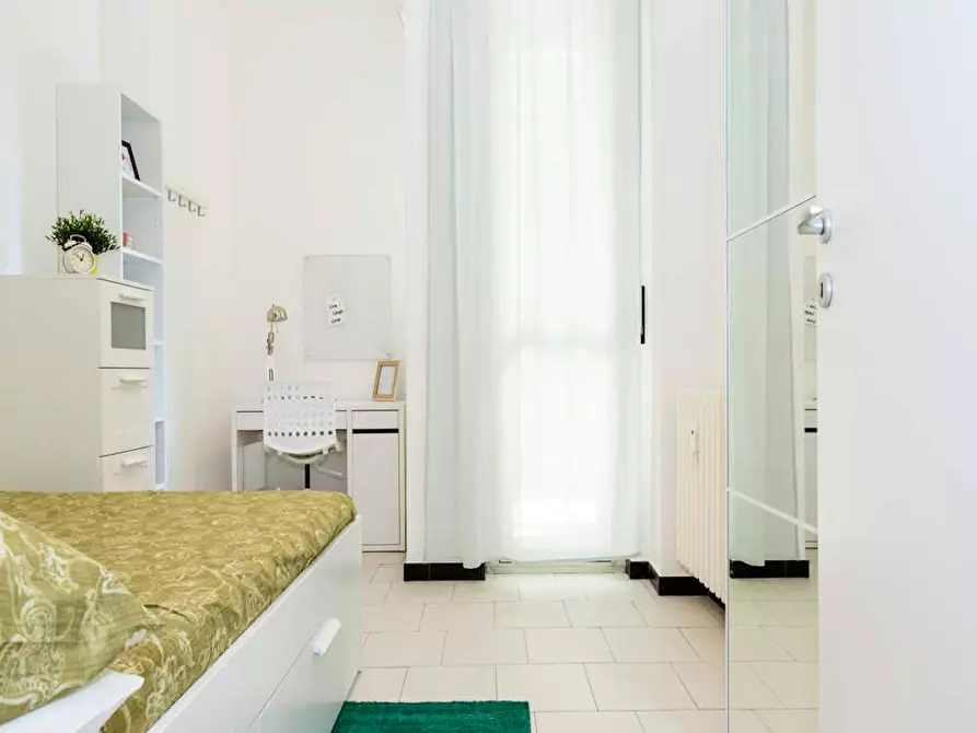 Immagine 4 di Camera in affitto  in Via Garegnano a Milano