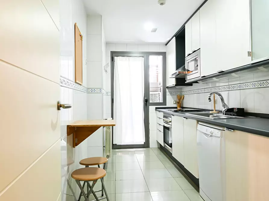 Immagine 4 di Appartamento in affitto  in Calle Eros a Madrid