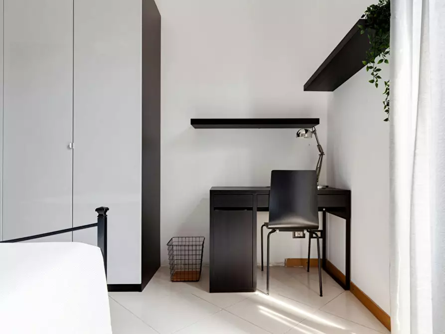 Immagine 4 di Camera in affitto  in Via Correggio a Milano