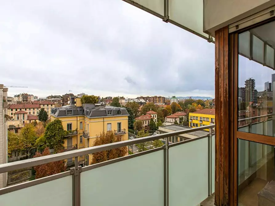 Immagine 6 di Camera in affitto  in Viale Sondrio a Milano